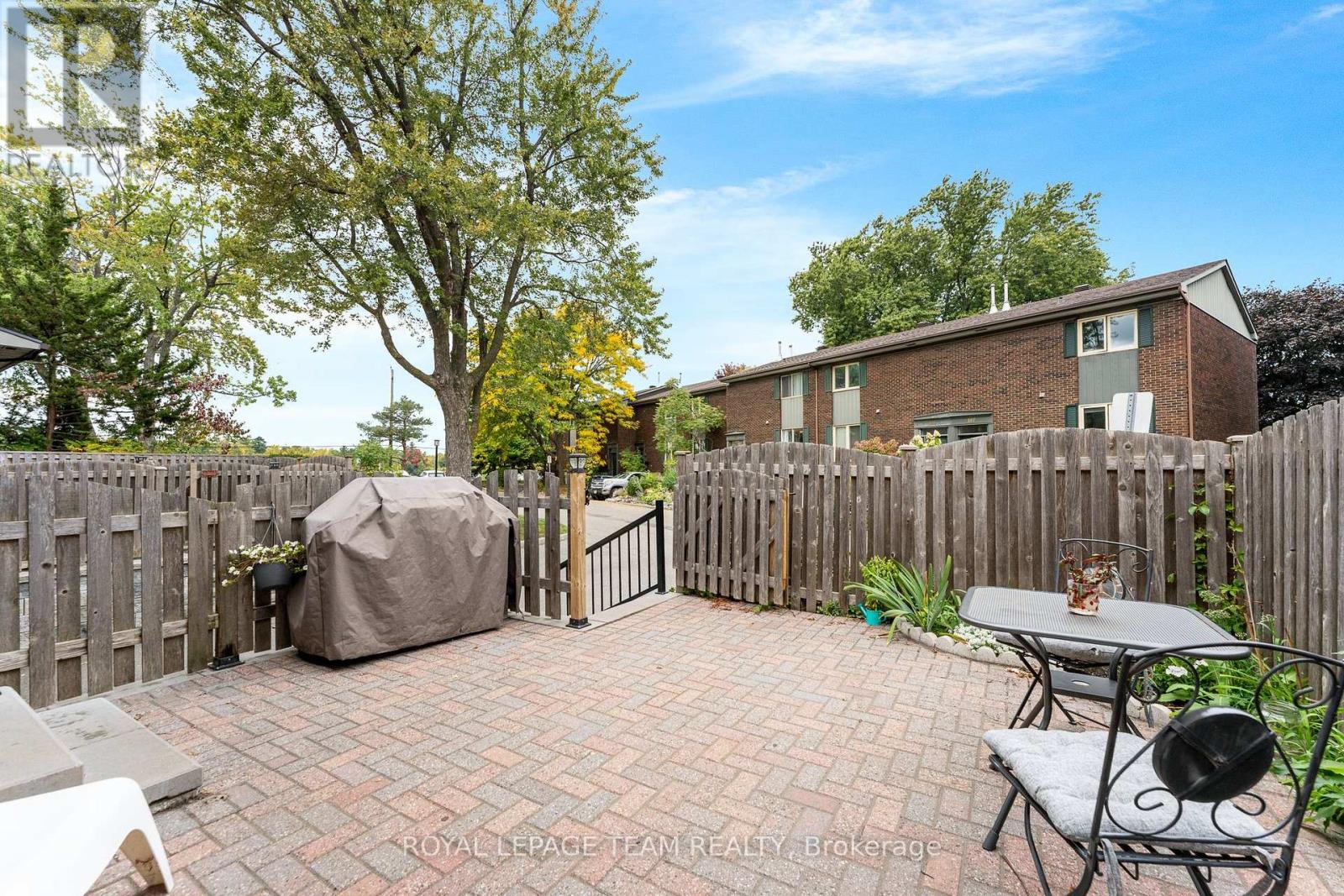 52 - 96 Beachview Private, Ottawa, Ontario  K1V 1M7 - Photo 38 - X12432397
