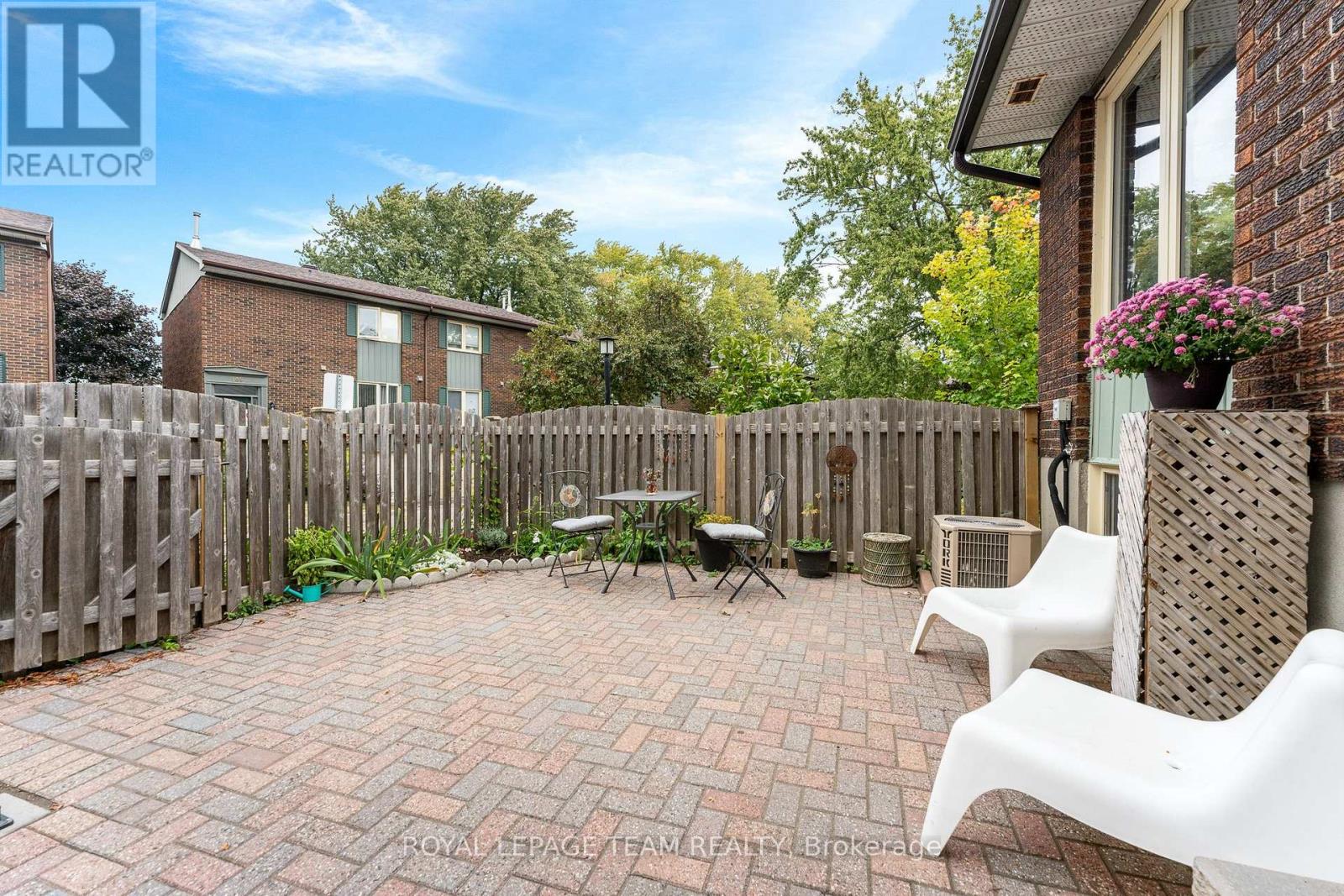 52 - 96 Beachview Private, Ottawa, Ontario  K1V 1M7 - Photo 39 - X12432397