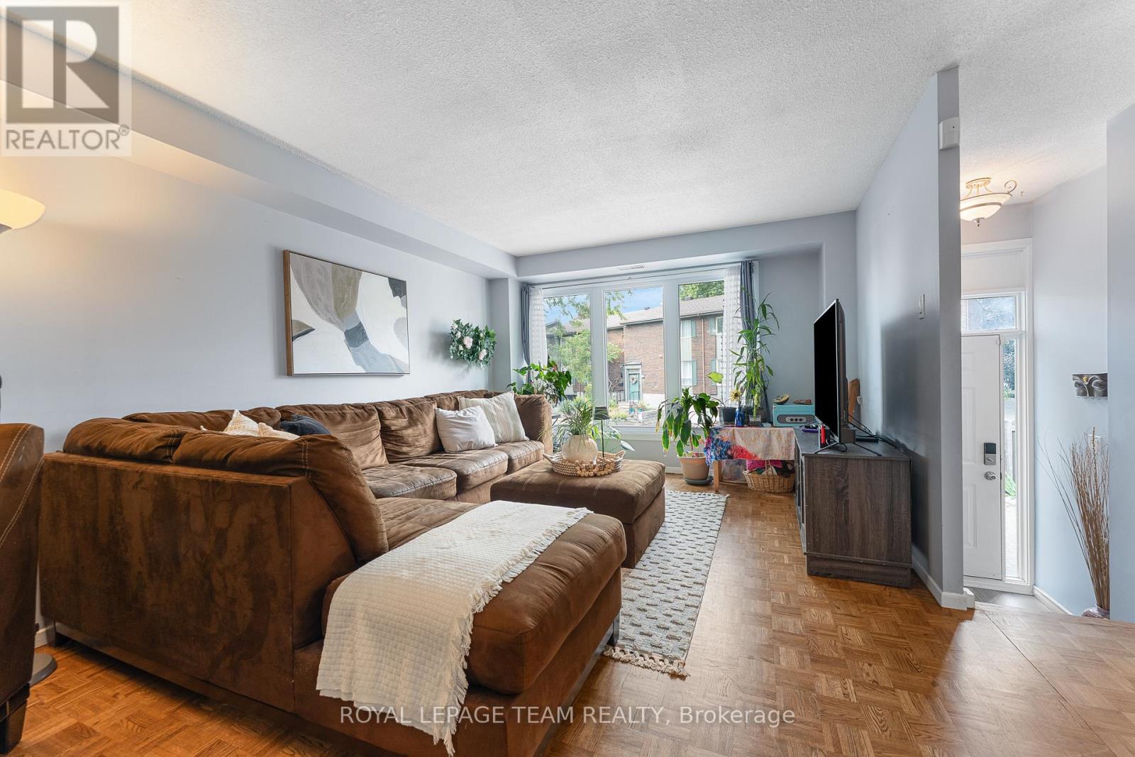 52 - 96 Beachview Private, Ottawa, Ontario  K1V 1M7 - Photo 6 - X12432397