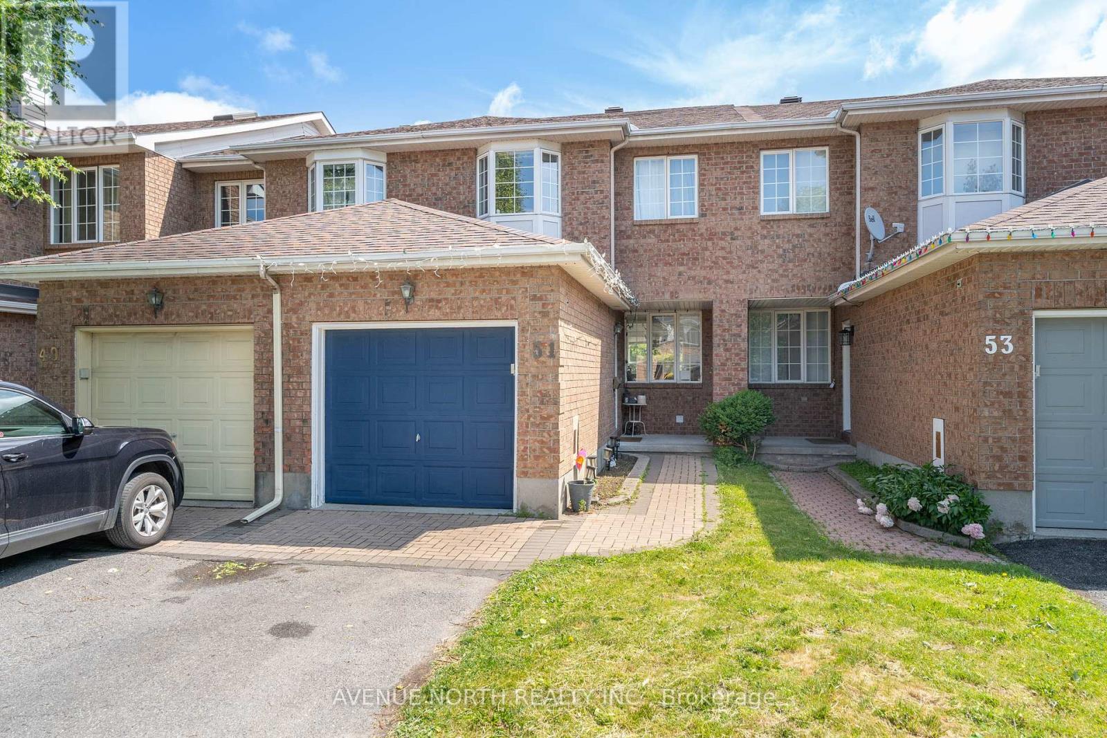 51 Mullcraft Crescent, Ottawa, Ontario  K2J 4P7 - Photo 2 - X12432420