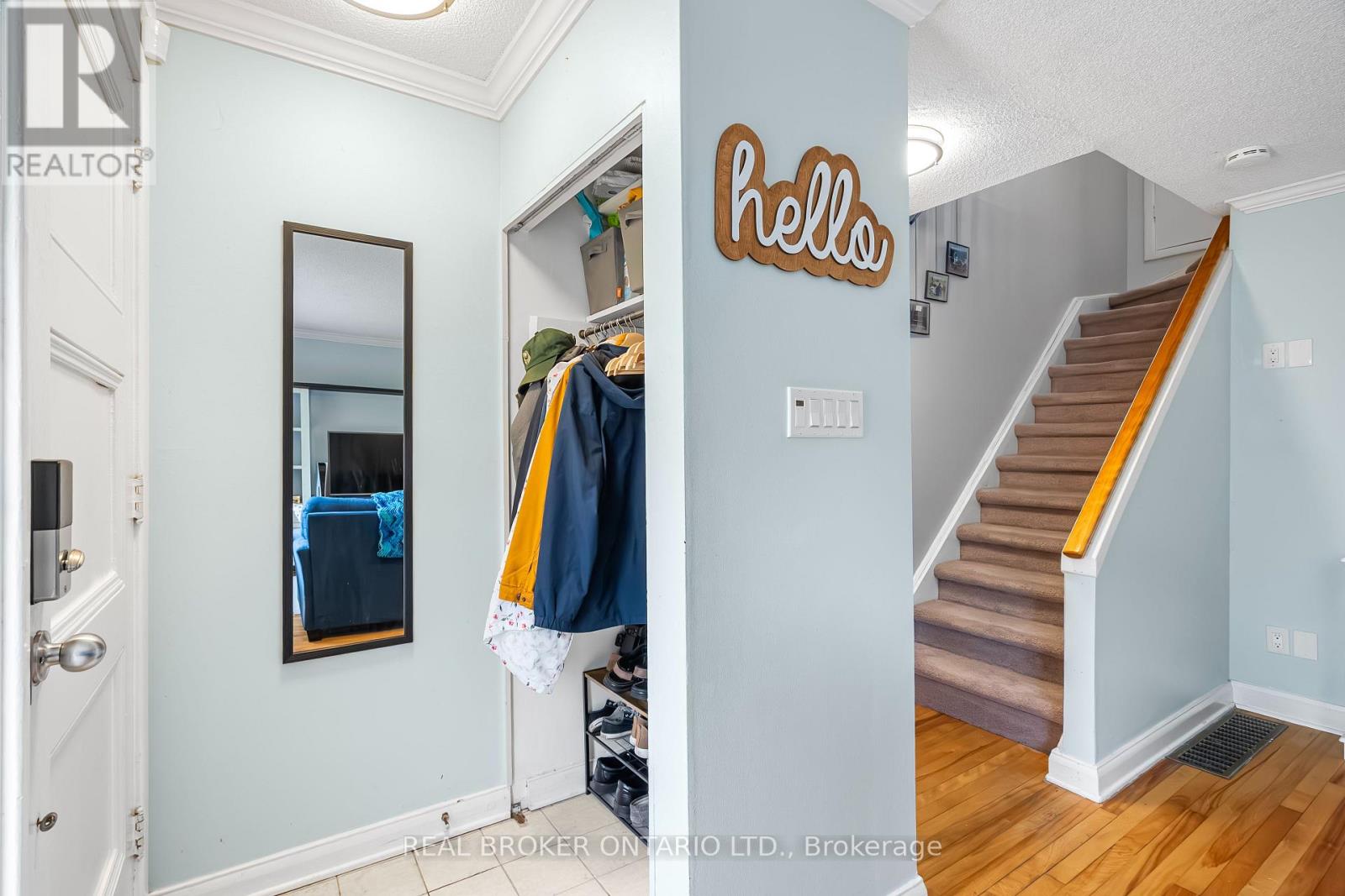 1003 Silver Street, Ottawa, Ontario  K1Z 6H8 - Photo 2 - X12432430