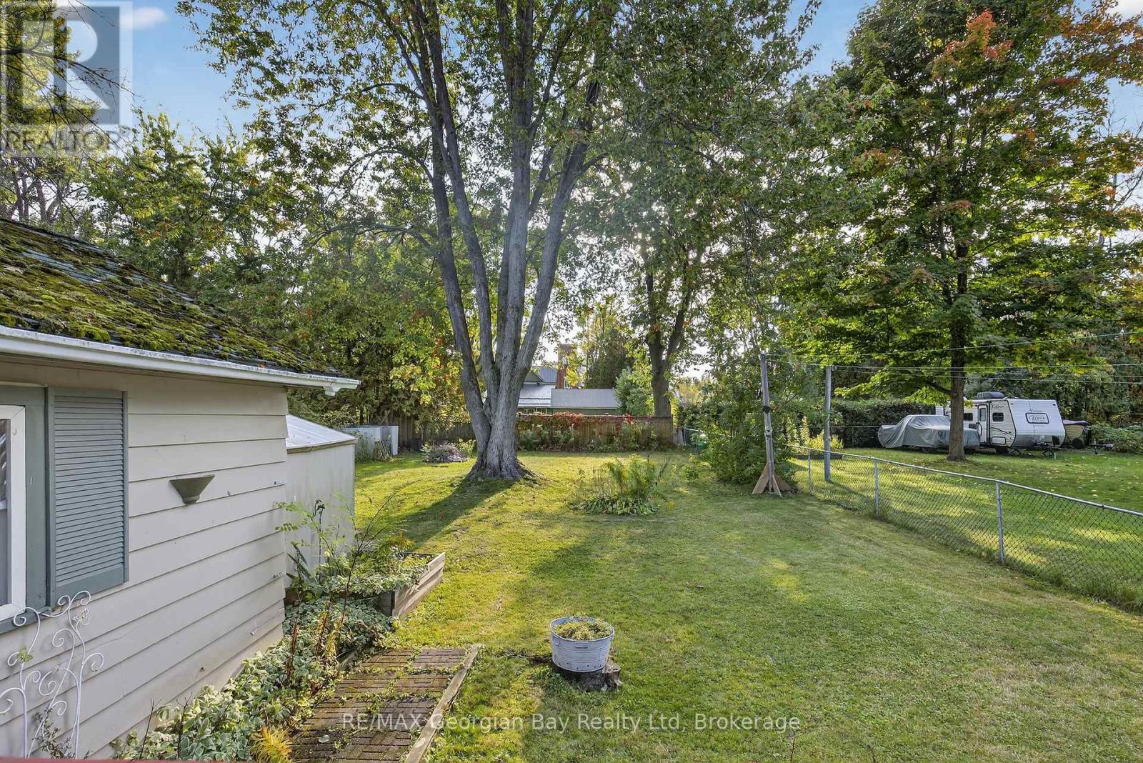 16 John Street, Severn, Ontario  L0K 1E0 - Photo 33 - S12432393