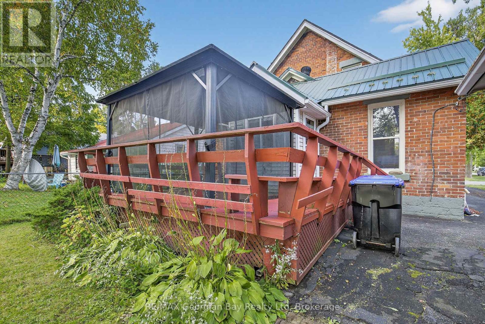 16 John Street, Severn, Ontario  L0K 1E0 - Photo 34 - S12432393