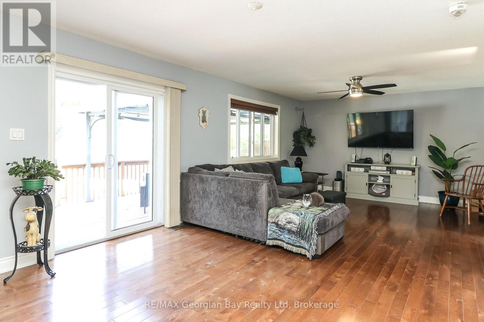 200 Jephson Street, Tay, Ontario  L0K 2A0 - Photo 18 - S12432437