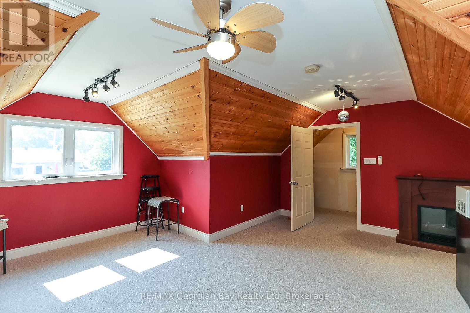200 Jephson Street, Tay, Ontario  L0K 2A0 - Photo 8 - S12432437