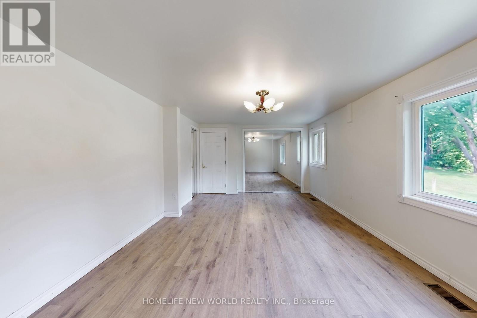 66 Farr Avenue, East Gwillimbury, Ontario  L0G 1V0 - Photo 27 - N12432288