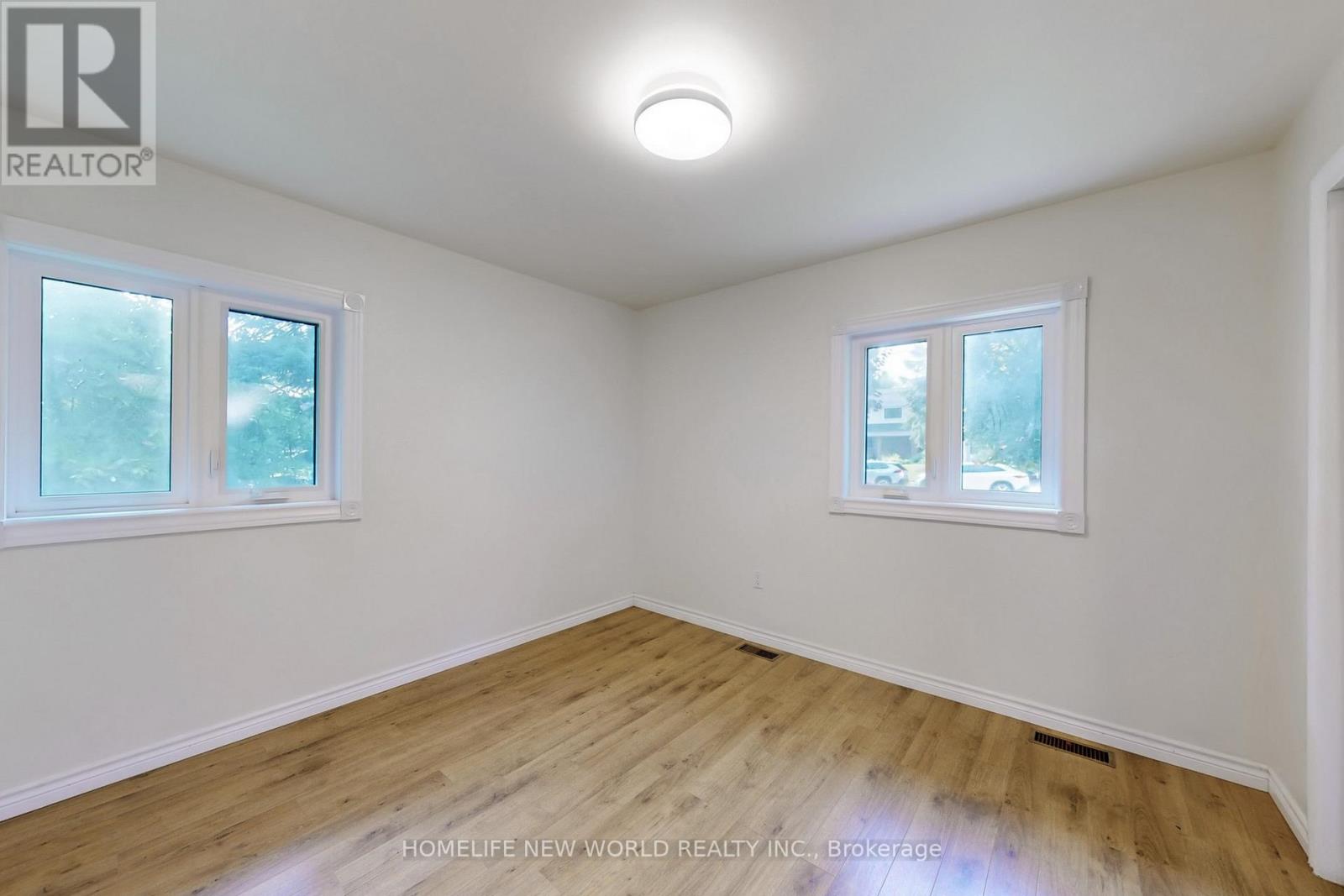 66 Farr Avenue, East Gwillimbury, Ontario  L0G 1V0 - Photo 36 - N12432288