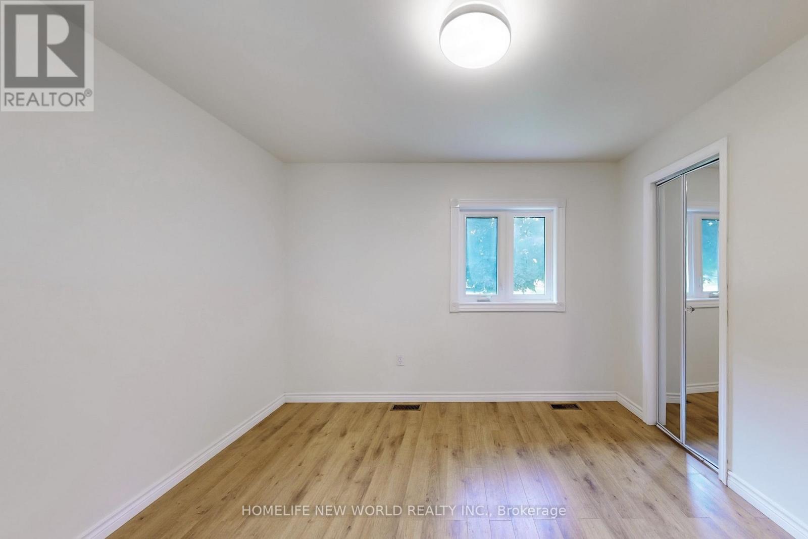 66 Farr Avenue, East Gwillimbury, Ontario  L0G 1V0 - Photo 37 - N12432288