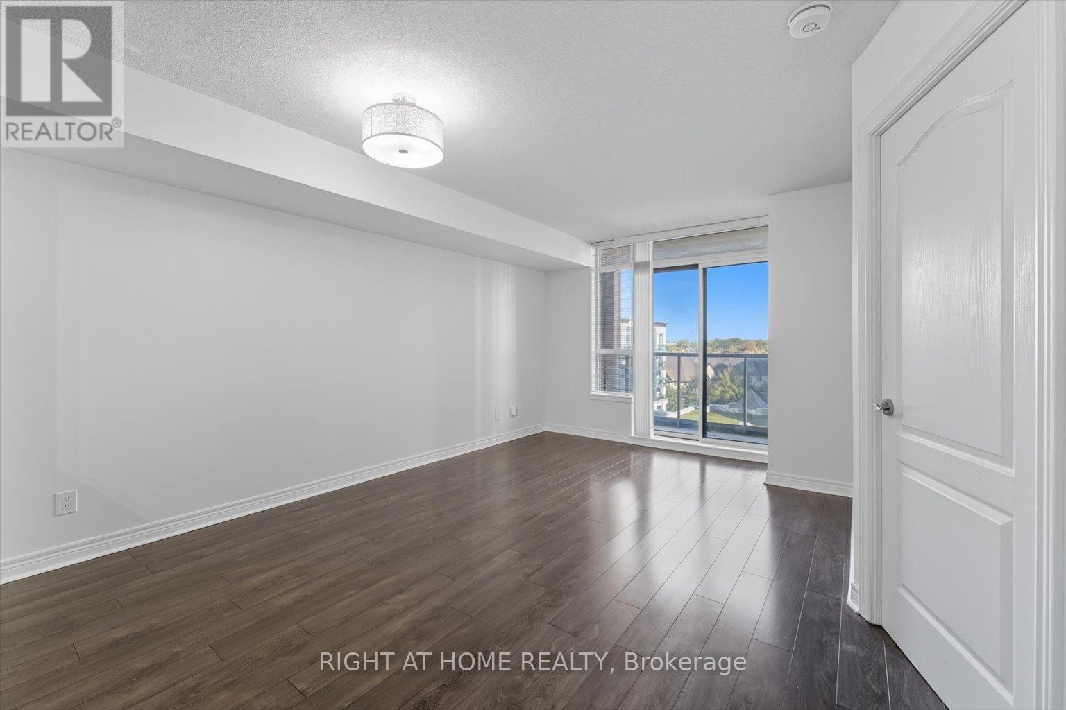 509 - 50 Disera Drive, Vaughan, Ontario  L4J 9E9 - Photo 13 - N12432297