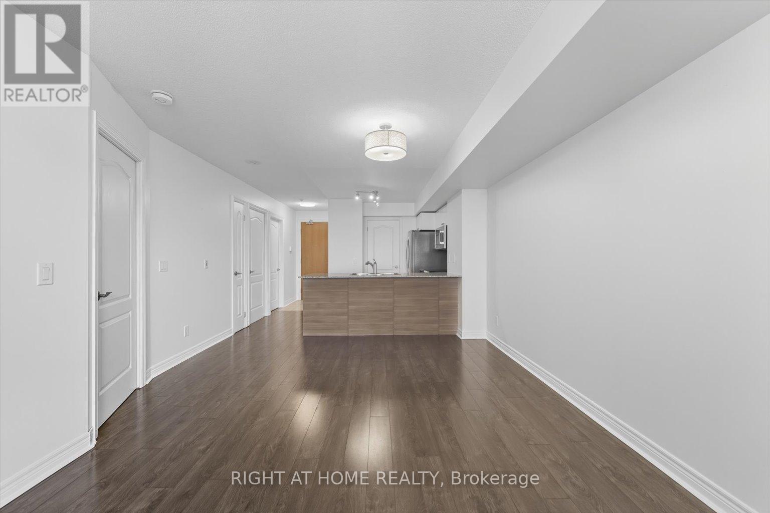 509 - 50 Disera Drive, Vaughan, Ontario  L4J 9E9 - Photo 16 - N12432297