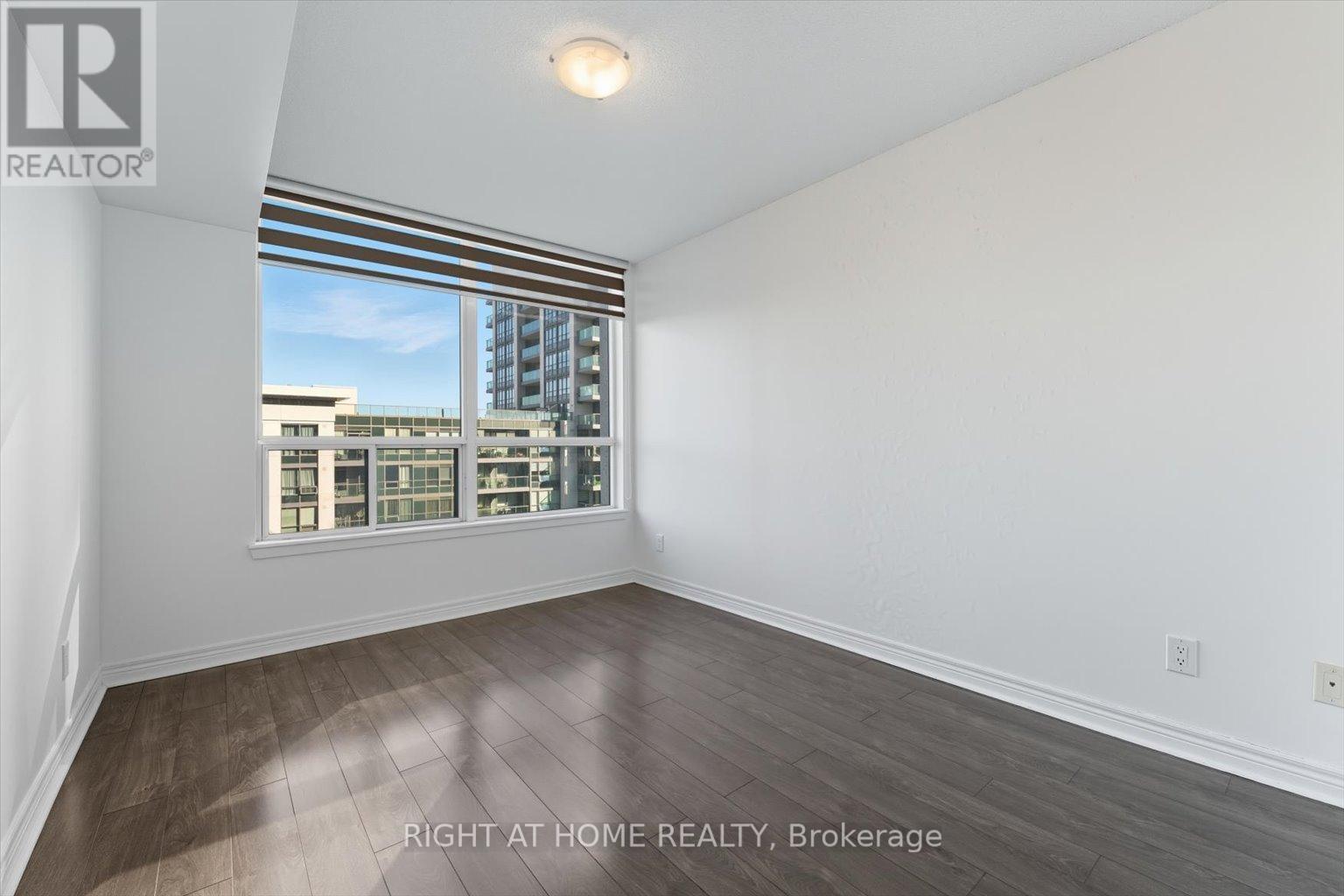 509 - 50 Disera Drive, Vaughan, Ontario  L4J 9E9 - Photo 21 - N12432297