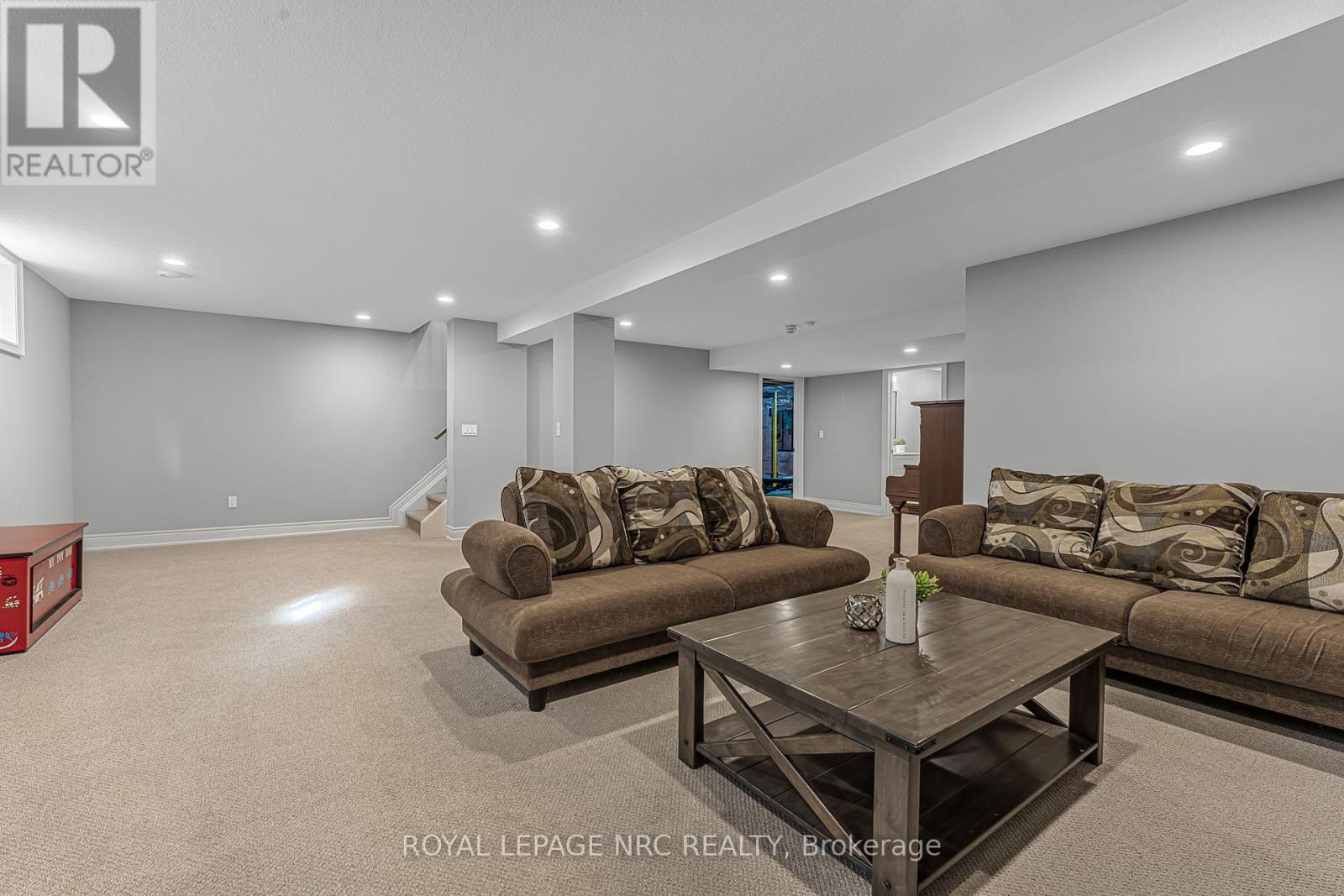 23 Abbott Place, Pelham (Fonthill), Ontario  L0S 1E5 - Photo 26 - X12432315