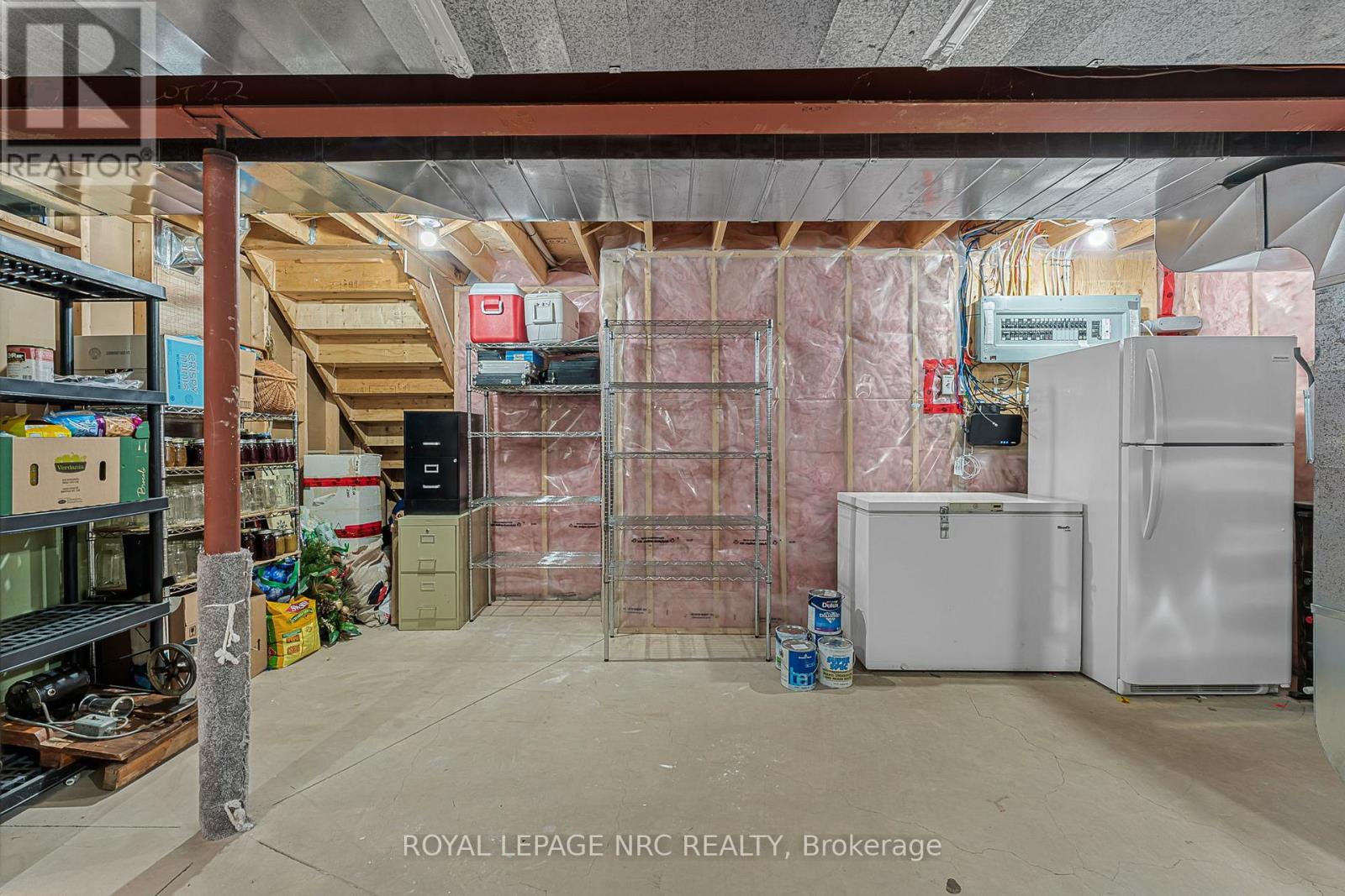 23 Abbott Place, Pelham (Fonthill), Ontario  L0S 1E5 - Photo 36 - X12432315