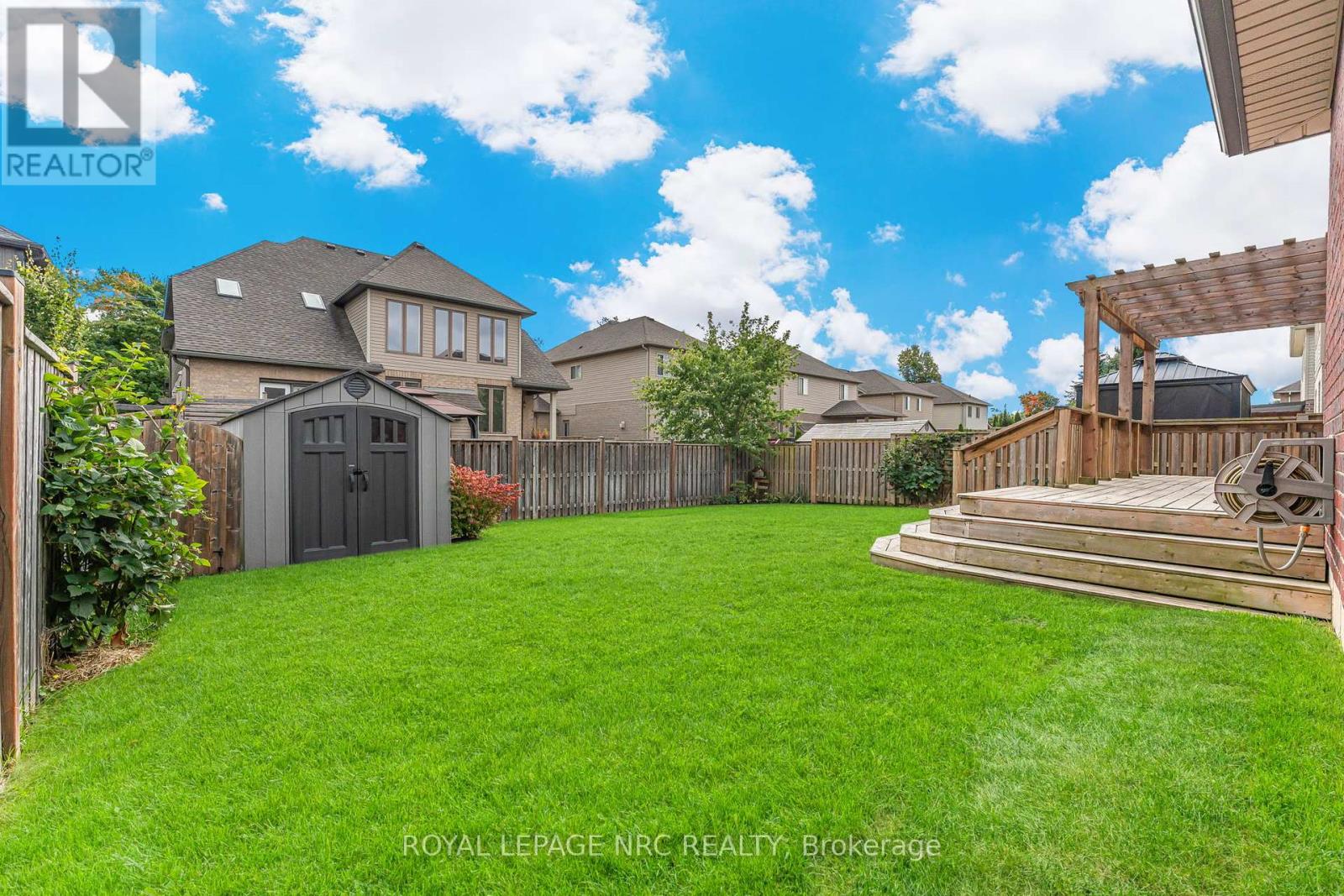 23 Abbott Place, Pelham (Fonthill), Ontario  L0S 1E5 - Photo 40 - X12432315