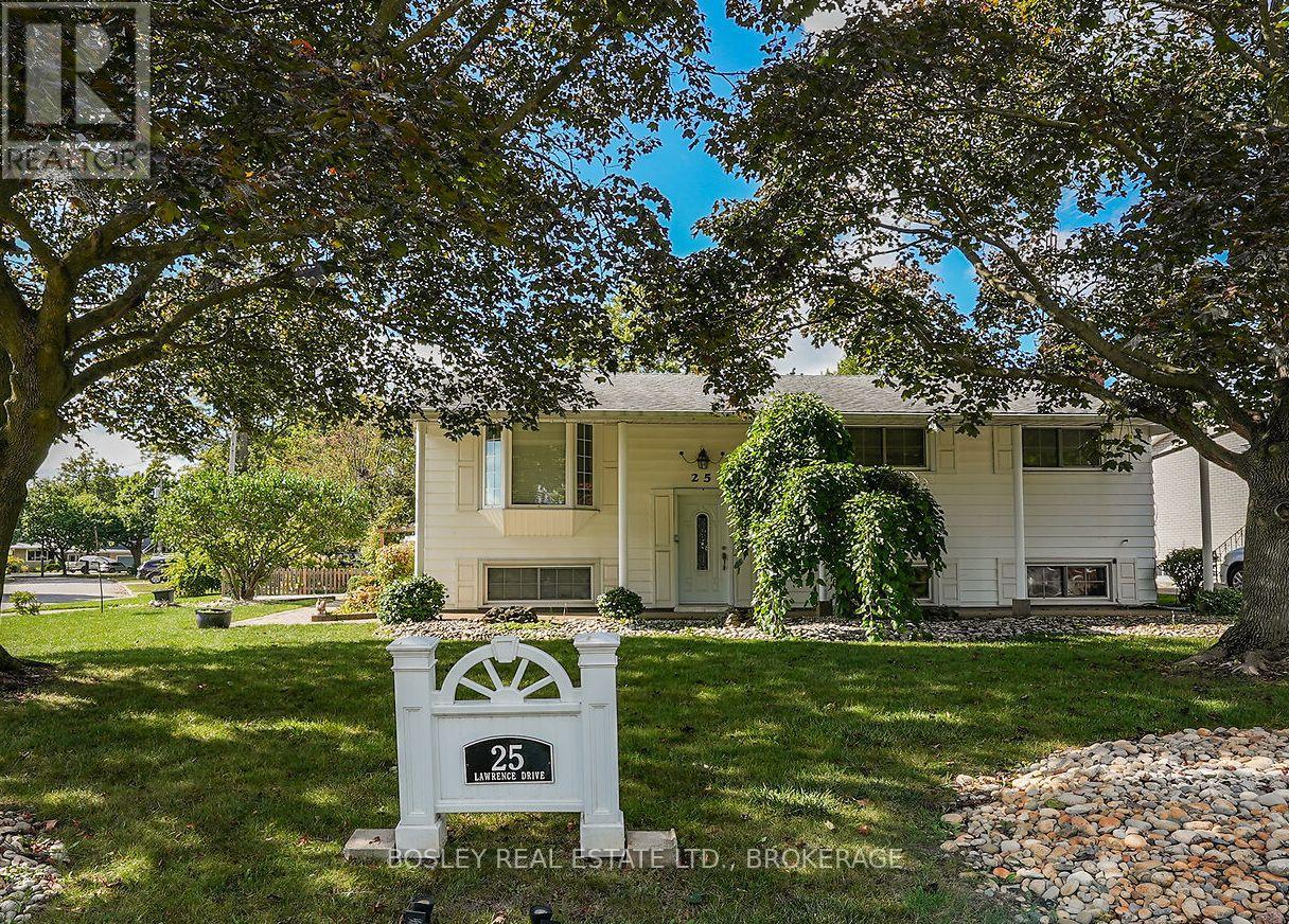 25 Lawrence Drive, Thorold (Confederation Heights), Ontario  L2V 2X6 - Photo 1 - X12432339