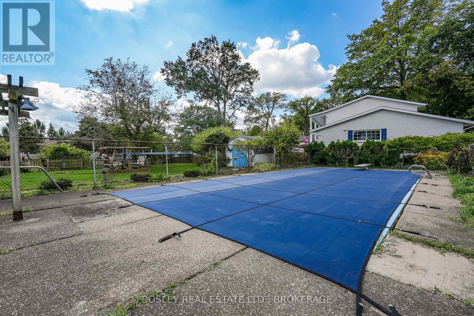 25 Lawrence Drive, Thorold (Confederation Heights), Ontario  L2V 2X6 - Photo 29 - X12432339