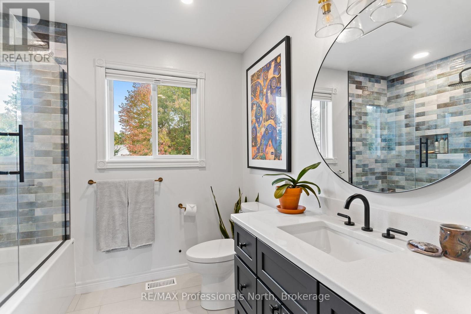 13 Glebe Road, Dysart Et Al, Ontario  K0M 1S0 - Photo 35 - X12432351