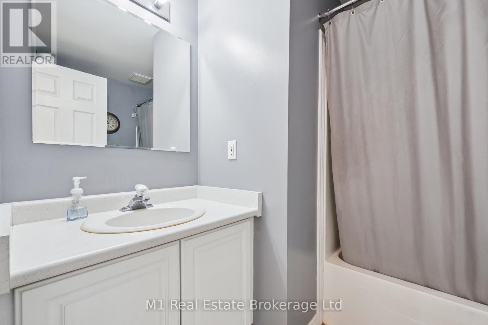 25 Mackay Street, Guelph, Ontario  N1E 7H3 - Photo 27 - X12432374