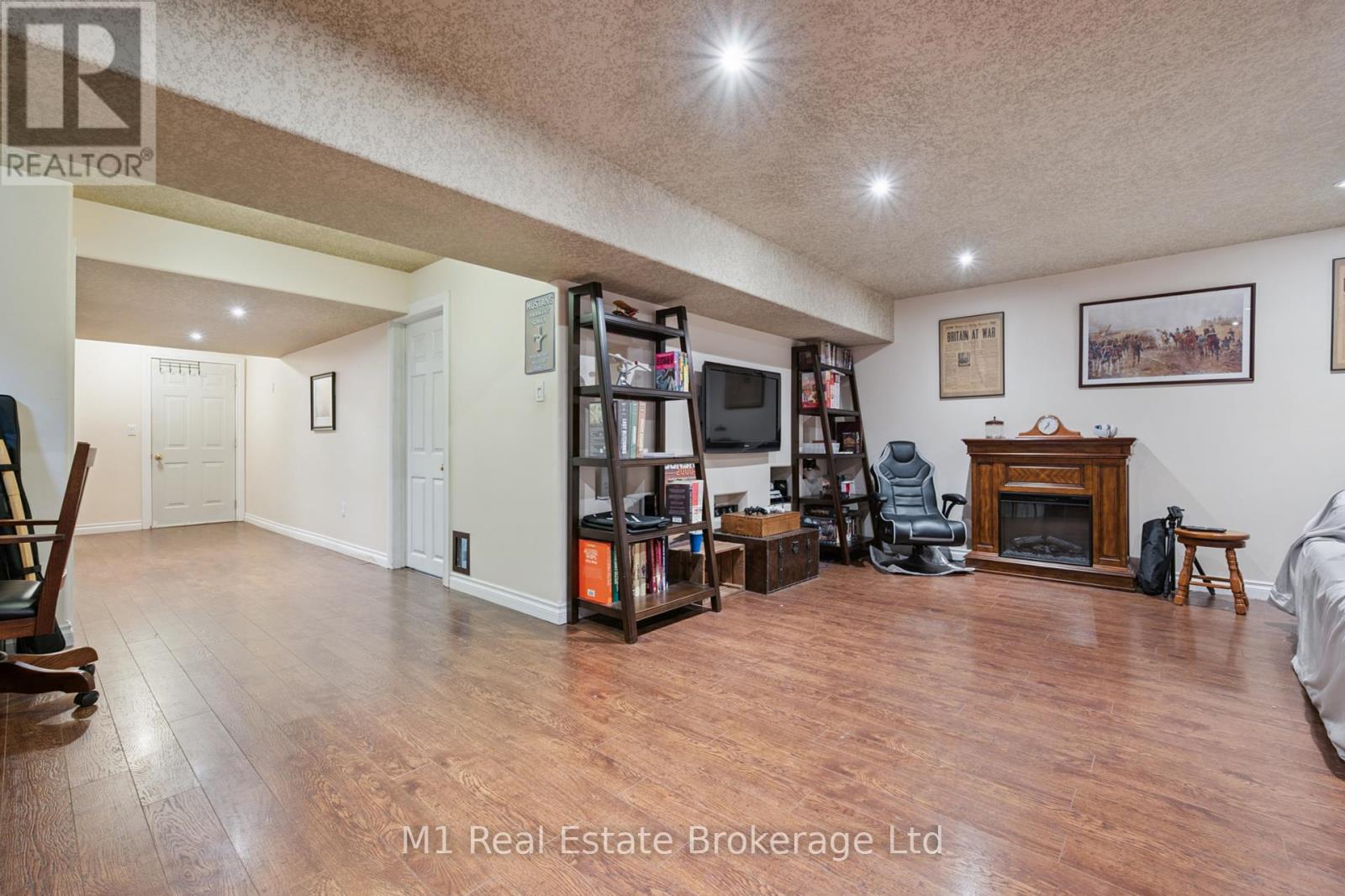 25 Mackay Street, Guelph, Ontario  N1E 7H3 - Photo 30 - X12432374