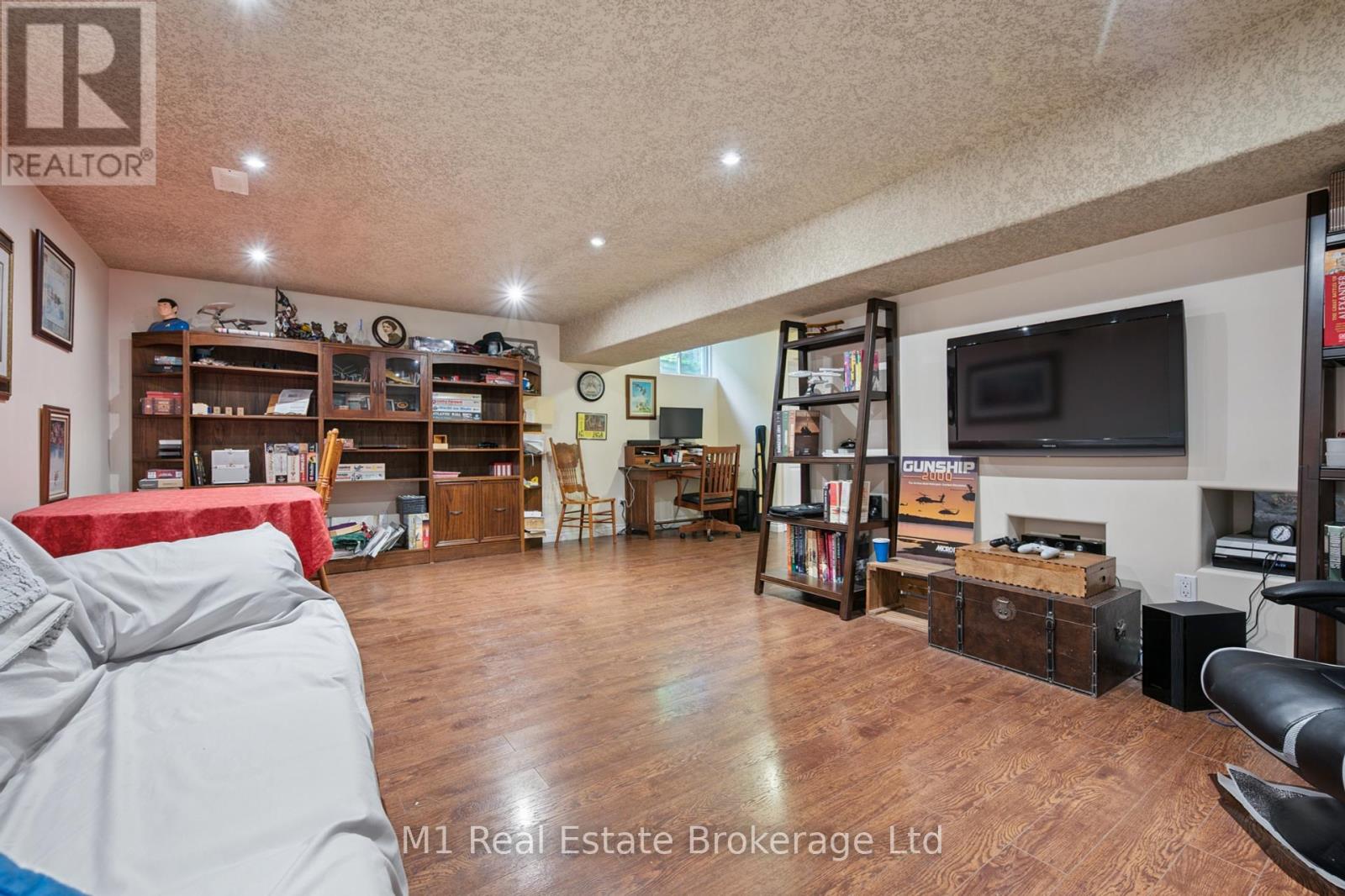 25 Mackay Street, Guelph, Ontario  N1E 7H3 - Photo 31 - X12432374
