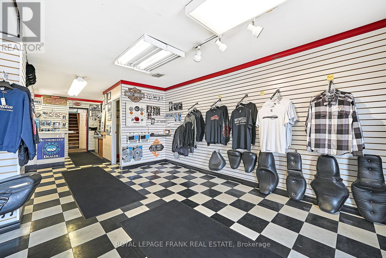 287 Dean Avenue, Oshawa, Ontario  L1H 3E1 - Photo 4 - E12432410