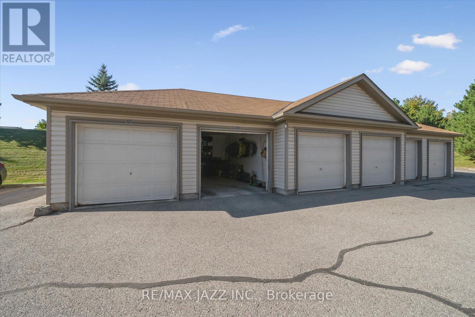 205 - 120 Aspen Springs Drive, Clarington, Ontario  L1C 0G7 - Photo 28 - E12432438