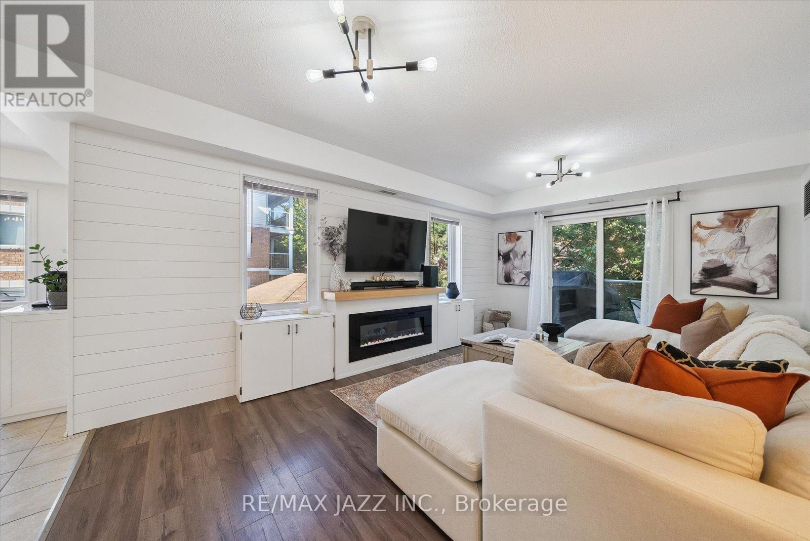 205 - 120 Aspen Springs Drive, Clarington, Ontario  L1C 0G7 - Photo 6 - E12432438