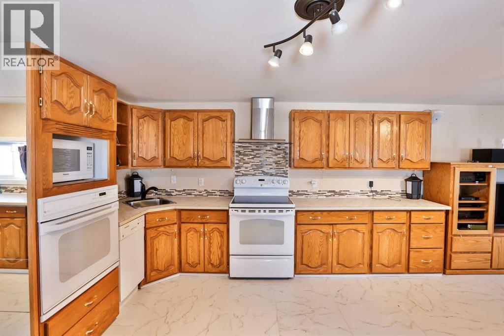 328 Railway Avenue, Travers, Alberta  T0L 1G0 - Photo 32 - A2143158