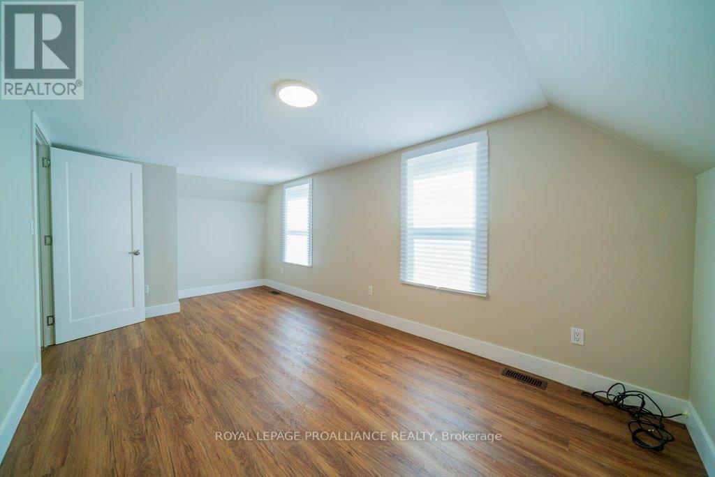5948 Ardoch Road, North Frontenac, Ontario  K0H 1C0 - Photo 27 - X12432376