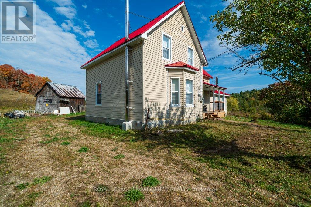 5948 Ardoch Road, North Frontenac, Ontario  K0H 1C0 - Photo 5 - X12432376