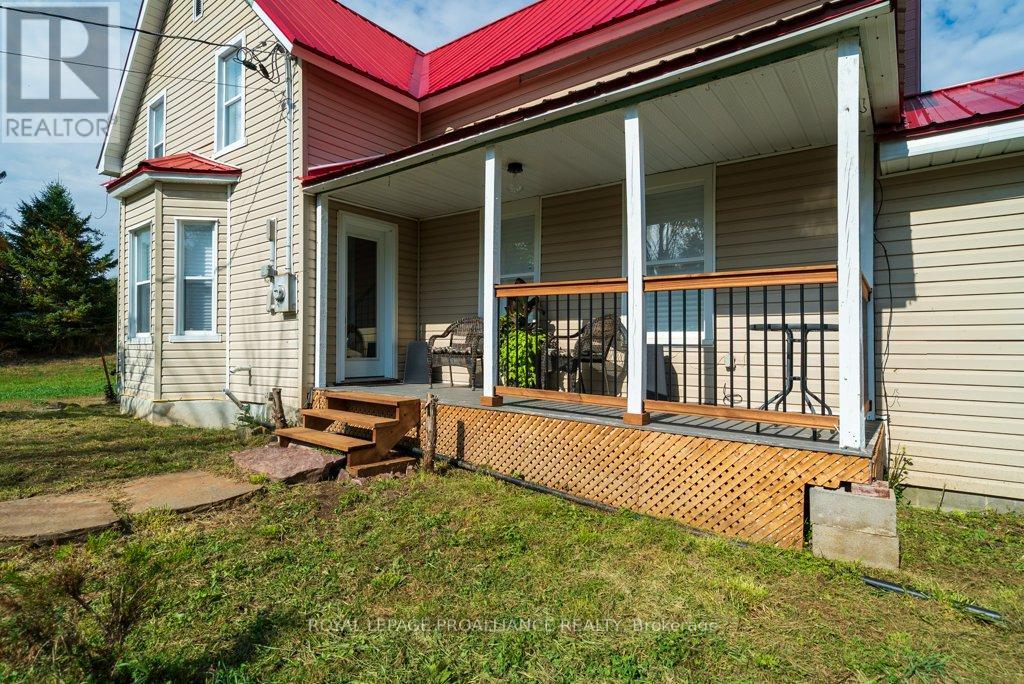 5948 Ardoch Road, North Frontenac, Ontario  K0H 1C0 - Photo 9 - X12432376