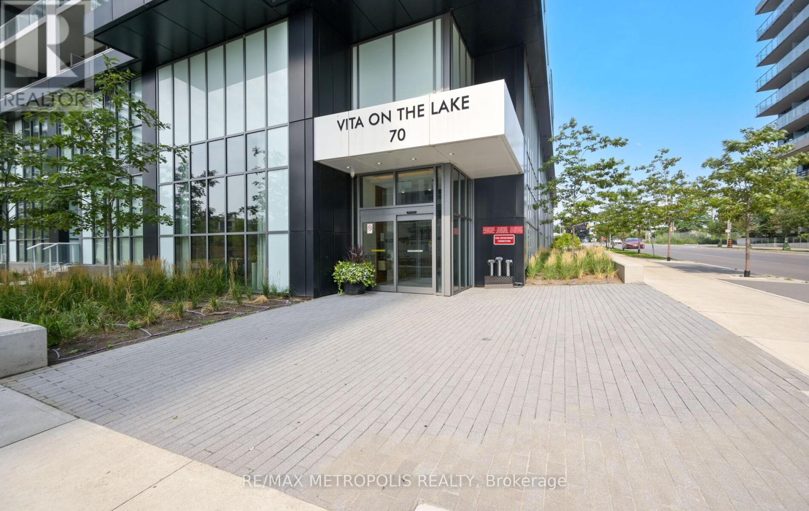 2808 - 70 Annie Craig Drive, Toronto, Ontario  M8V 0G2 - Photo 2 - W12432250