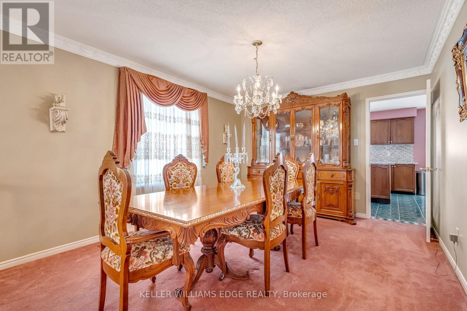 51 Corkett Drive, Brampton (Northwood Park), Ontario  L6X 3G1 - Photo 10 - W12432264