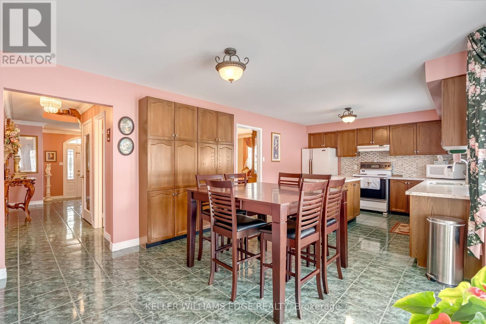 51 Corkett Drive, Brampton (Northwood Park), Ontario  L6X 3G1 - Photo 13 - W12432264