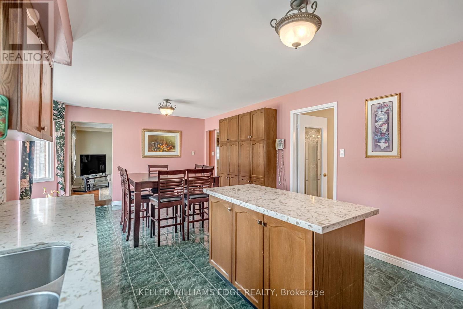 51 Corkett Drive, Brampton (Northwood Park), Ontario  L6X 3G1 - Photo 16 - W12432264