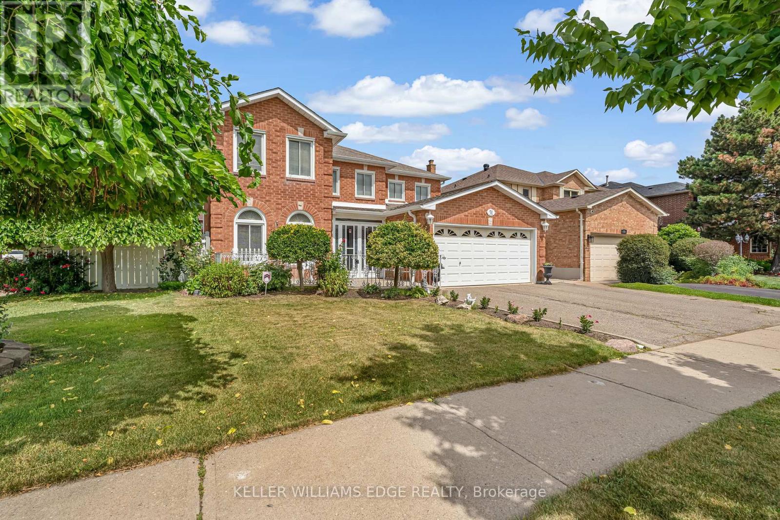 51 Corkett Drive, Brampton (Northwood Park), Ontario  L6X 3G1 - Photo 2 - W12432264