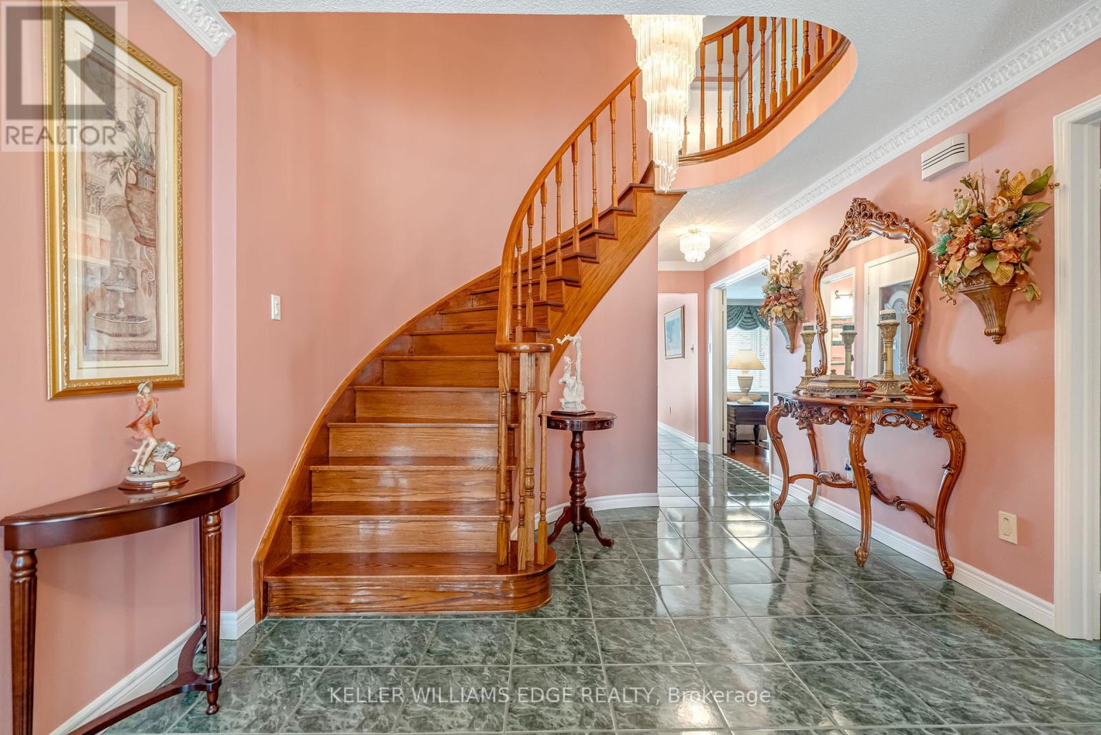 51 Corkett Drive, Brampton (Northwood Park), Ontario  L6X 3G1 - Photo 5 - W12432264