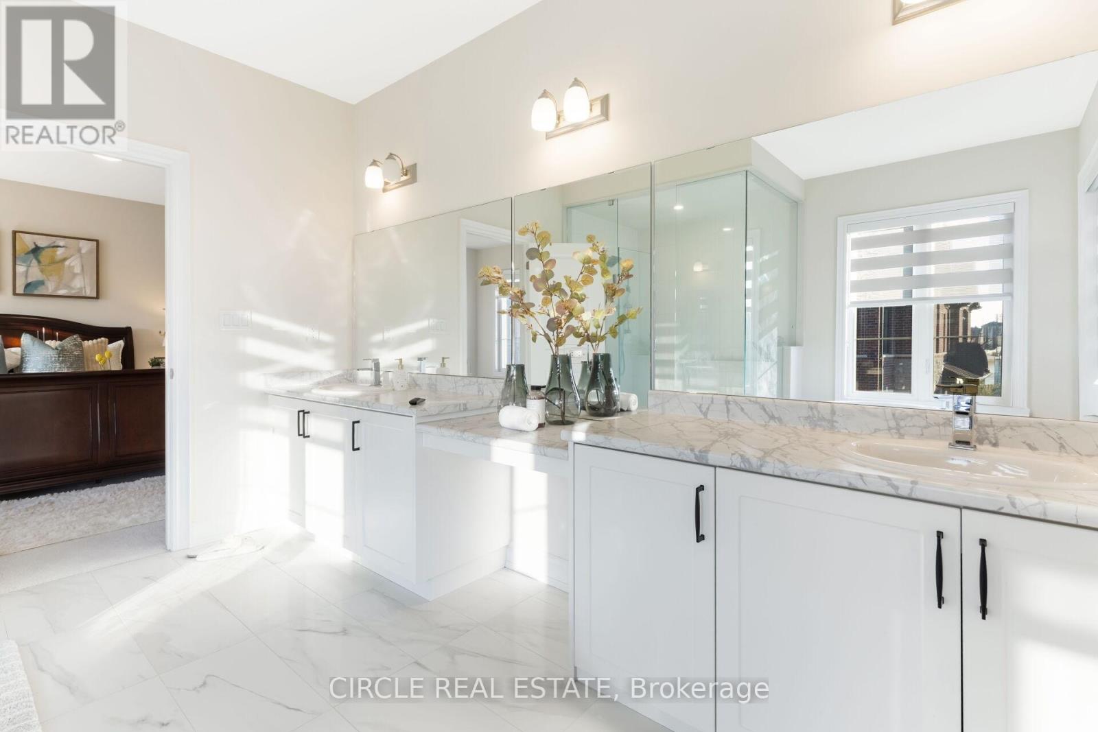 3419 Sixth Line, Oakville, Ontario  L6H 0Y7 - Photo 23 - W12432266