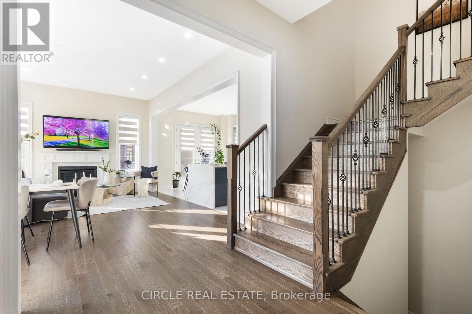 3419 Sixth Line, Oakville, Ontario  L6H 0Y7 - Photo 5 - W12432266