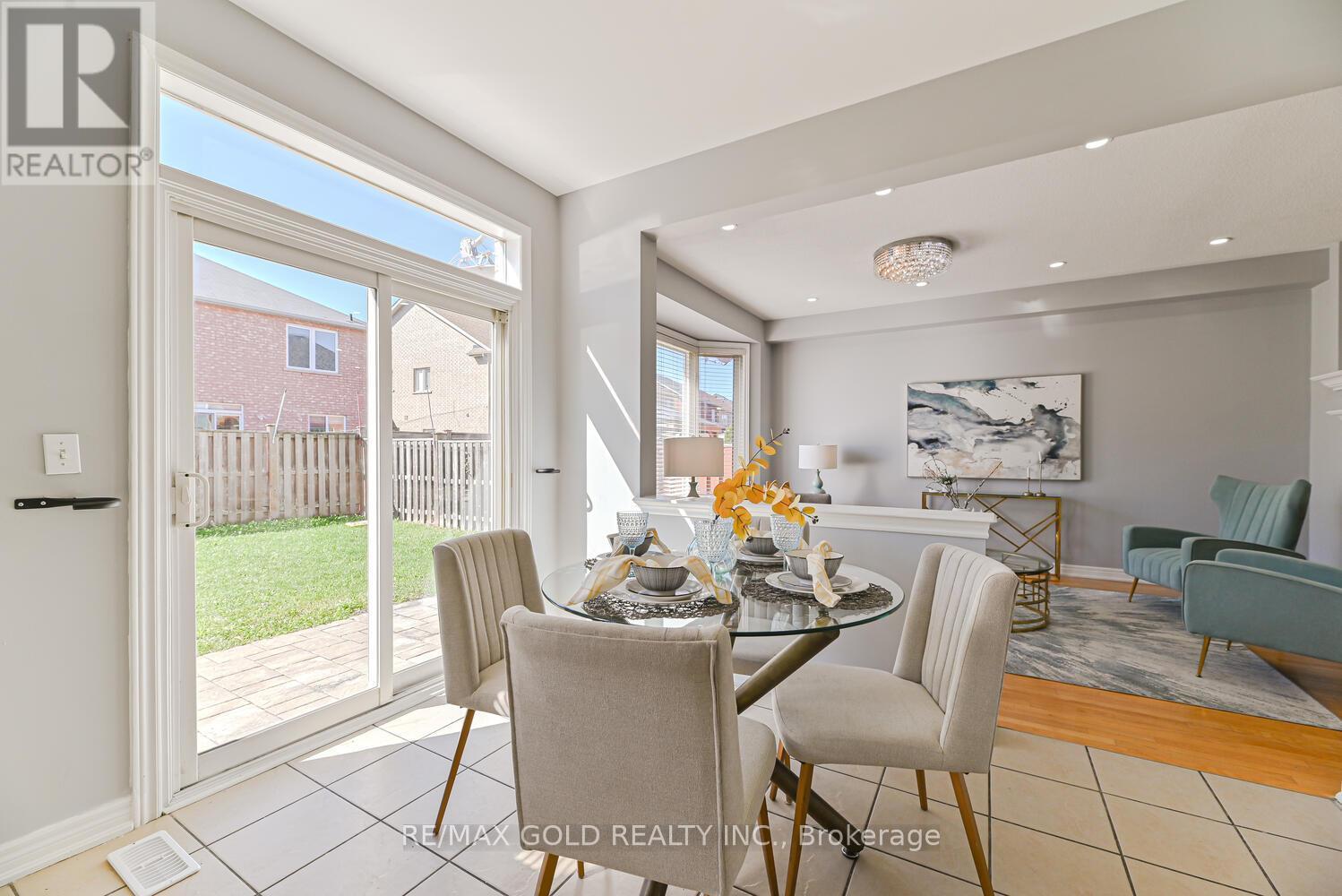 420 Sunny Meadow Boulevard, Brampton, Ontario  L6R 0H5 - Photo 15 - W12432287