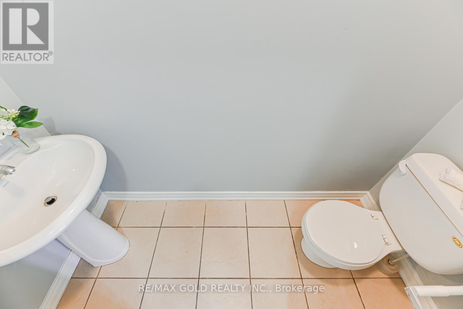 420 Sunny Meadow Boulevard, Brampton, Ontario  L6R 0H5 - Photo 16 - W12432287