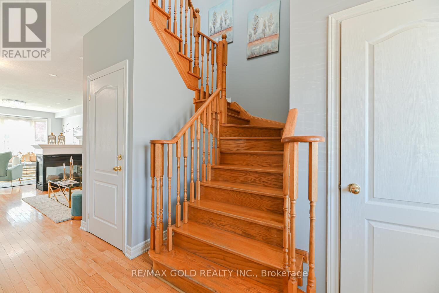 420 Sunny Meadow Boulevard, Brampton, Ontario  L6R 0H5 - Photo 18 - W12432287