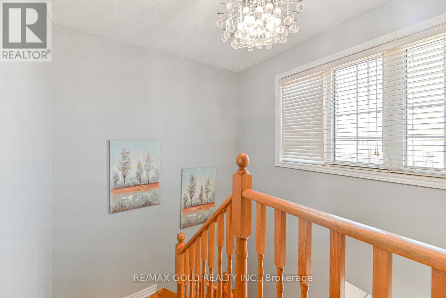 420 Sunny Meadow Boulevard, Brampton, Ontario  L6R 0H5 - Photo 19 - W12432287