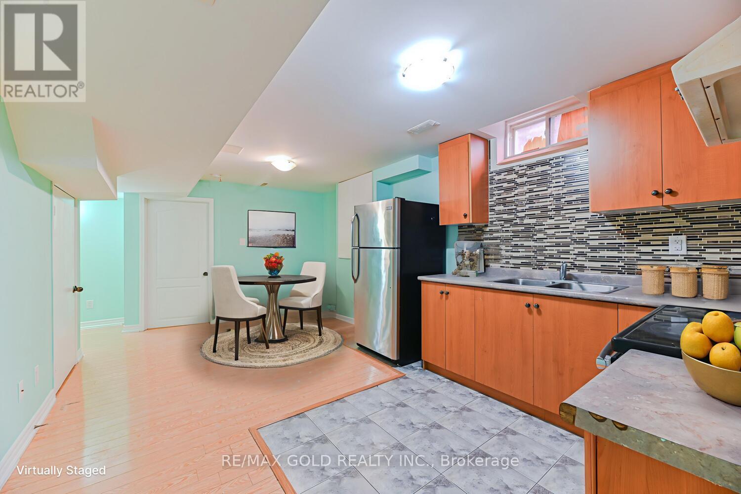 420 Sunny Meadow Boulevard, Brampton, Ontario  L6R 0H5 - Photo 30 - W12432287