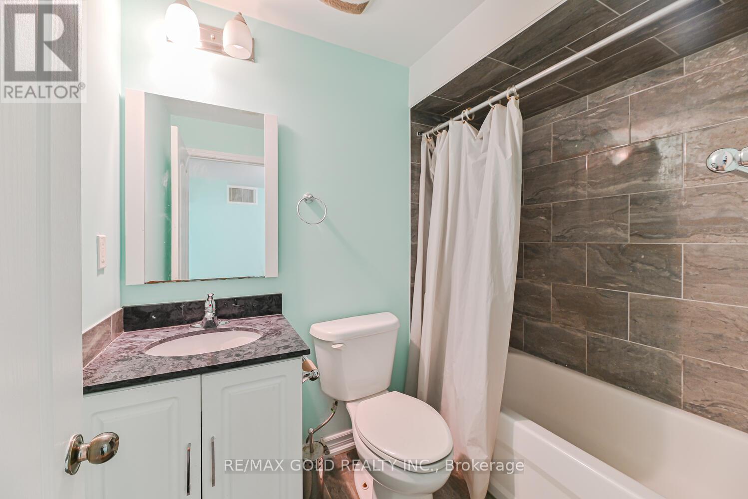 420 Sunny Meadow Boulevard, Brampton, Ontario  L6R 0H5 - Photo 36 - W12432287
