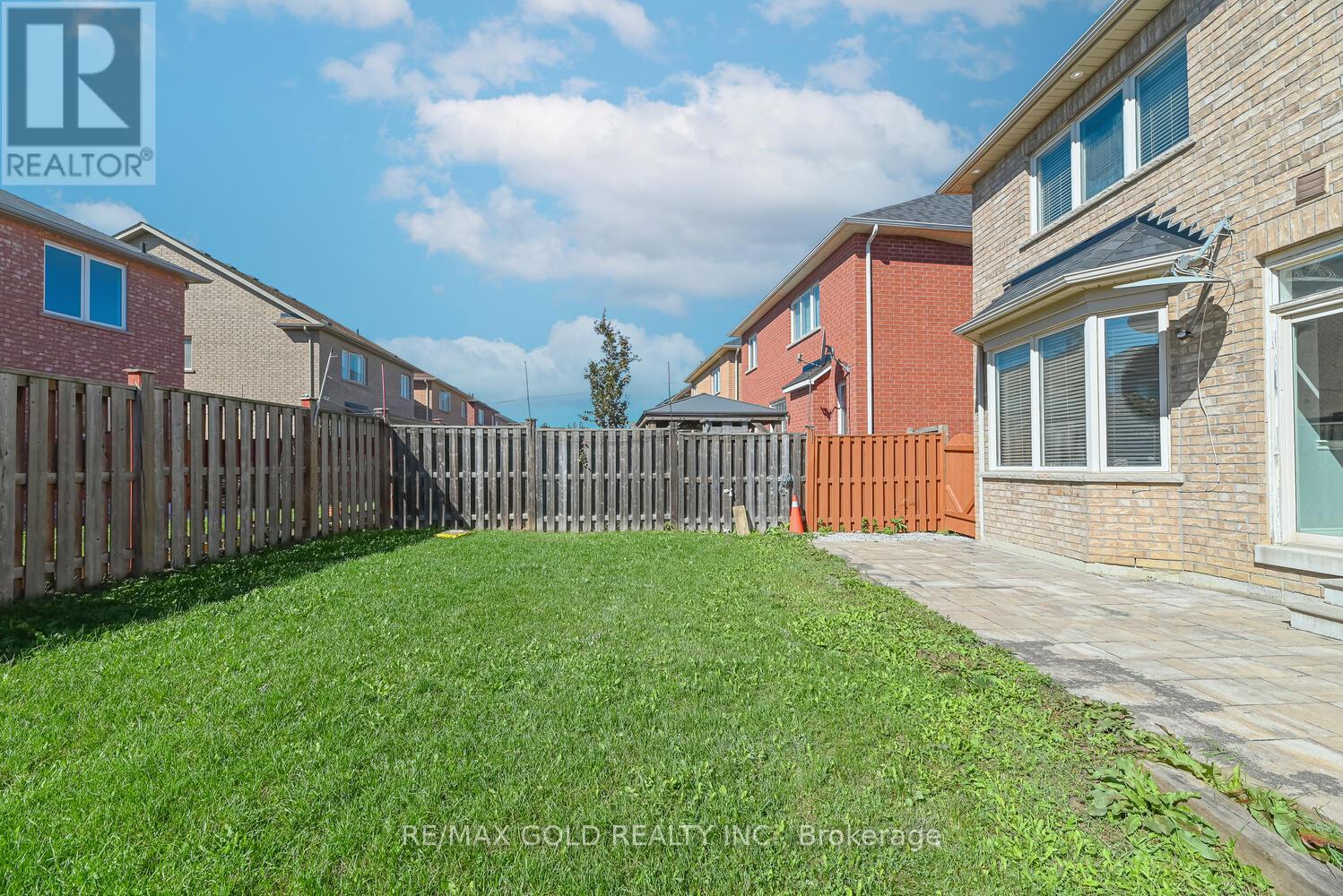 420 Sunny Meadow Boulevard, Brampton, Ontario  L6R 0H5 - Photo 39 - W12432287
