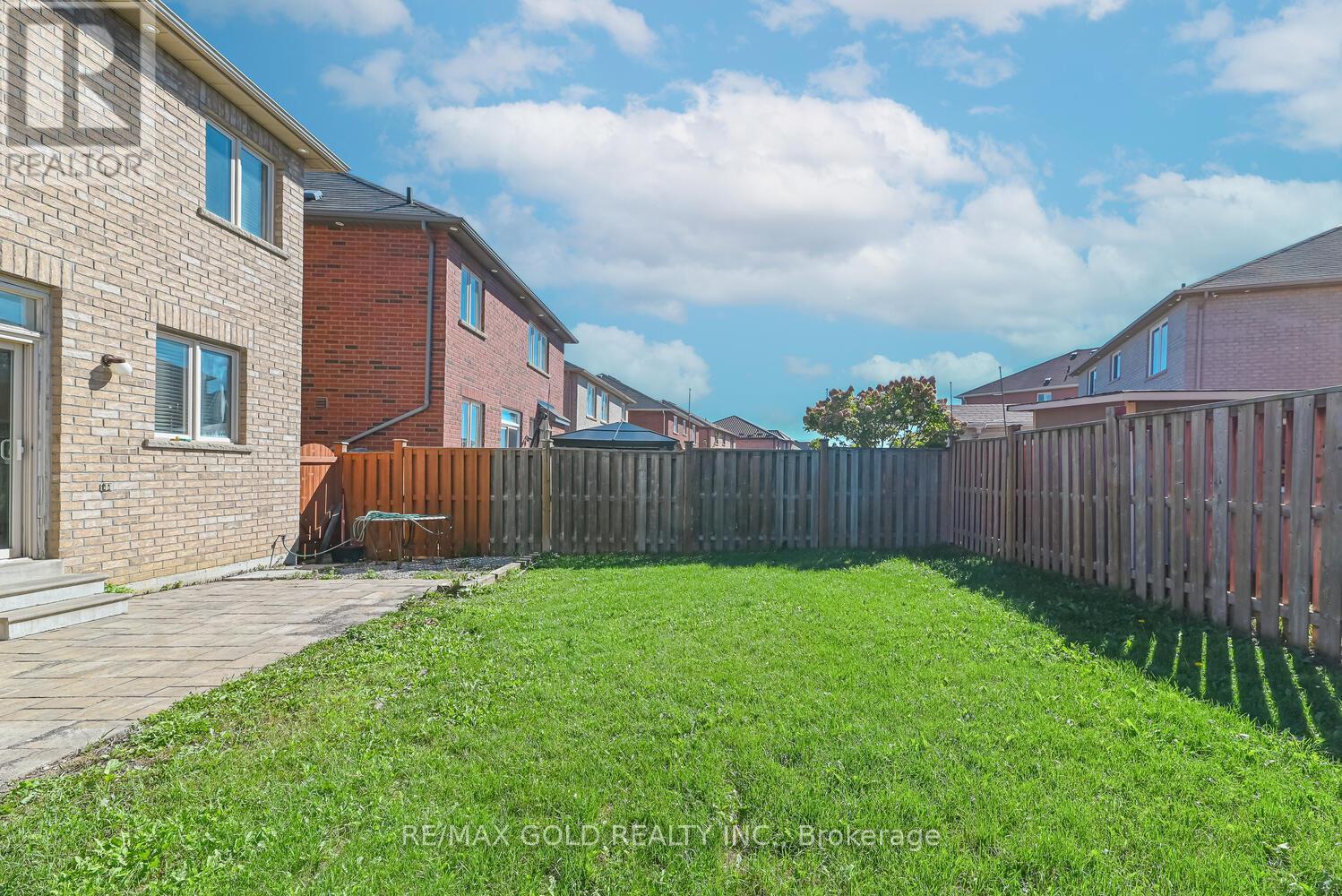 420 Sunny Meadow Boulevard, Brampton, Ontario  L6R 0H5 - Photo 41 - W12432287