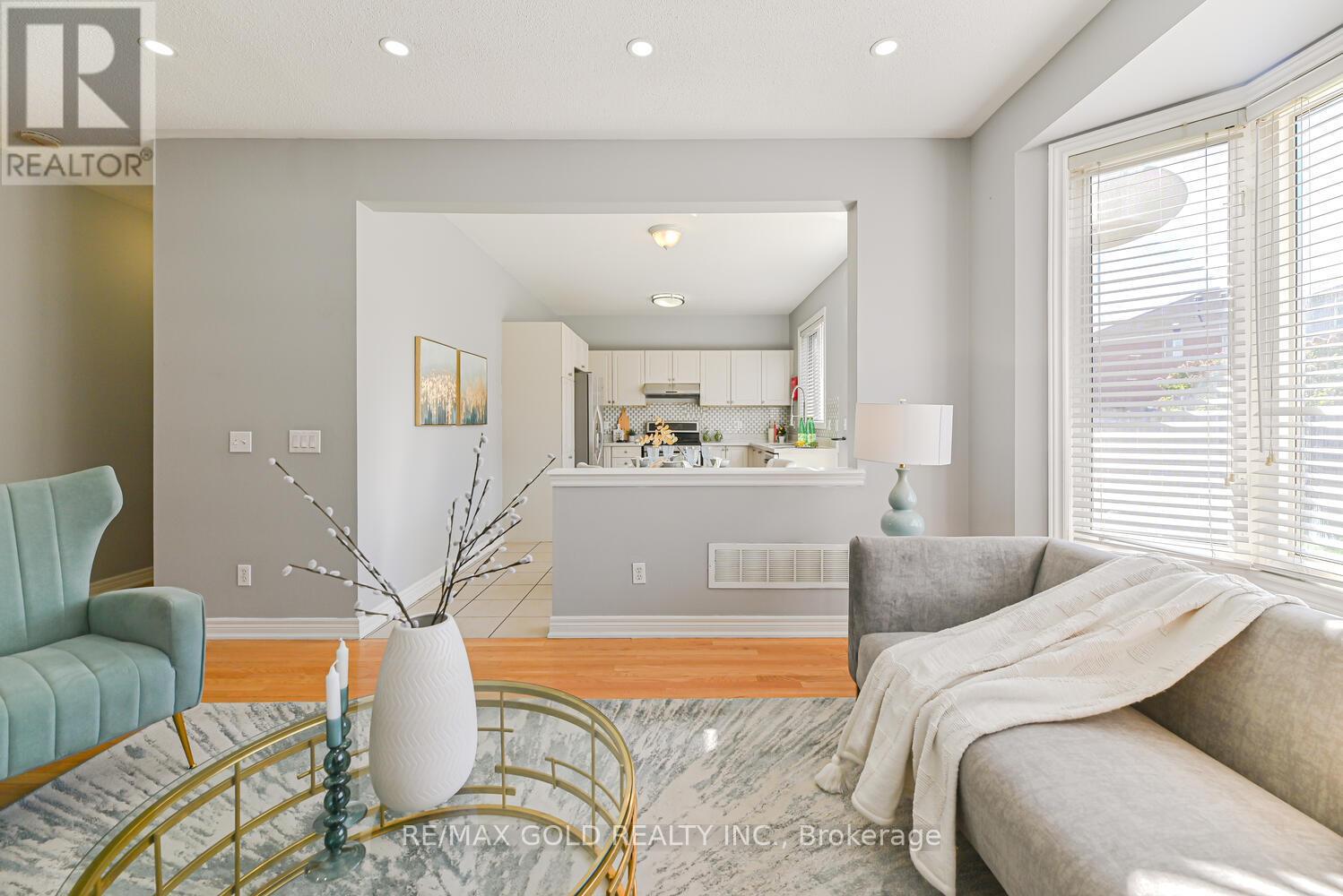 420 Sunny Meadow Boulevard, Brampton, Ontario  L6R 0H5 - Photo 7 - W12432287