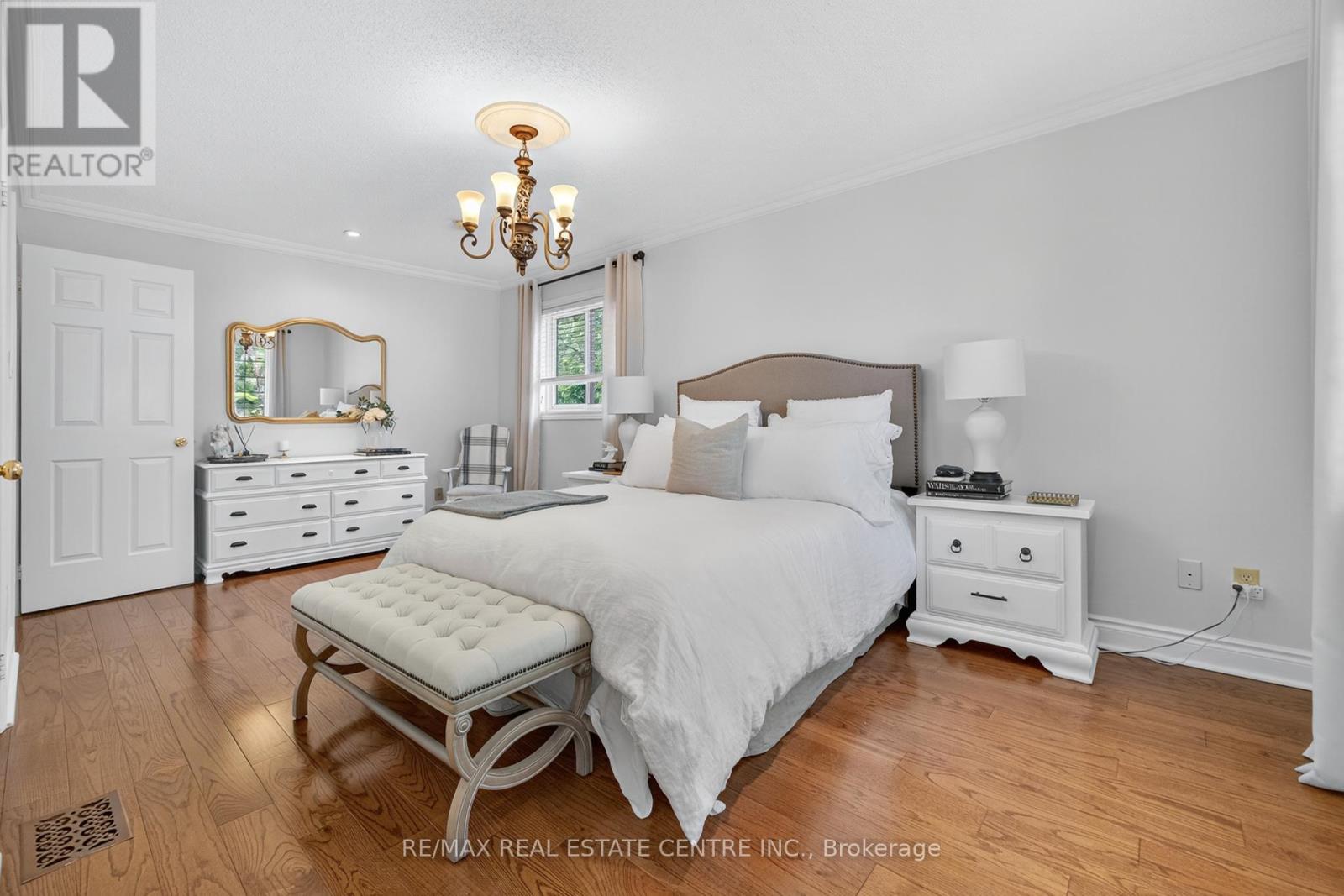 1436 Sprucewood Terrace, Oakville, Ontario  L6M 2P9 - Photo 29 - W12432289