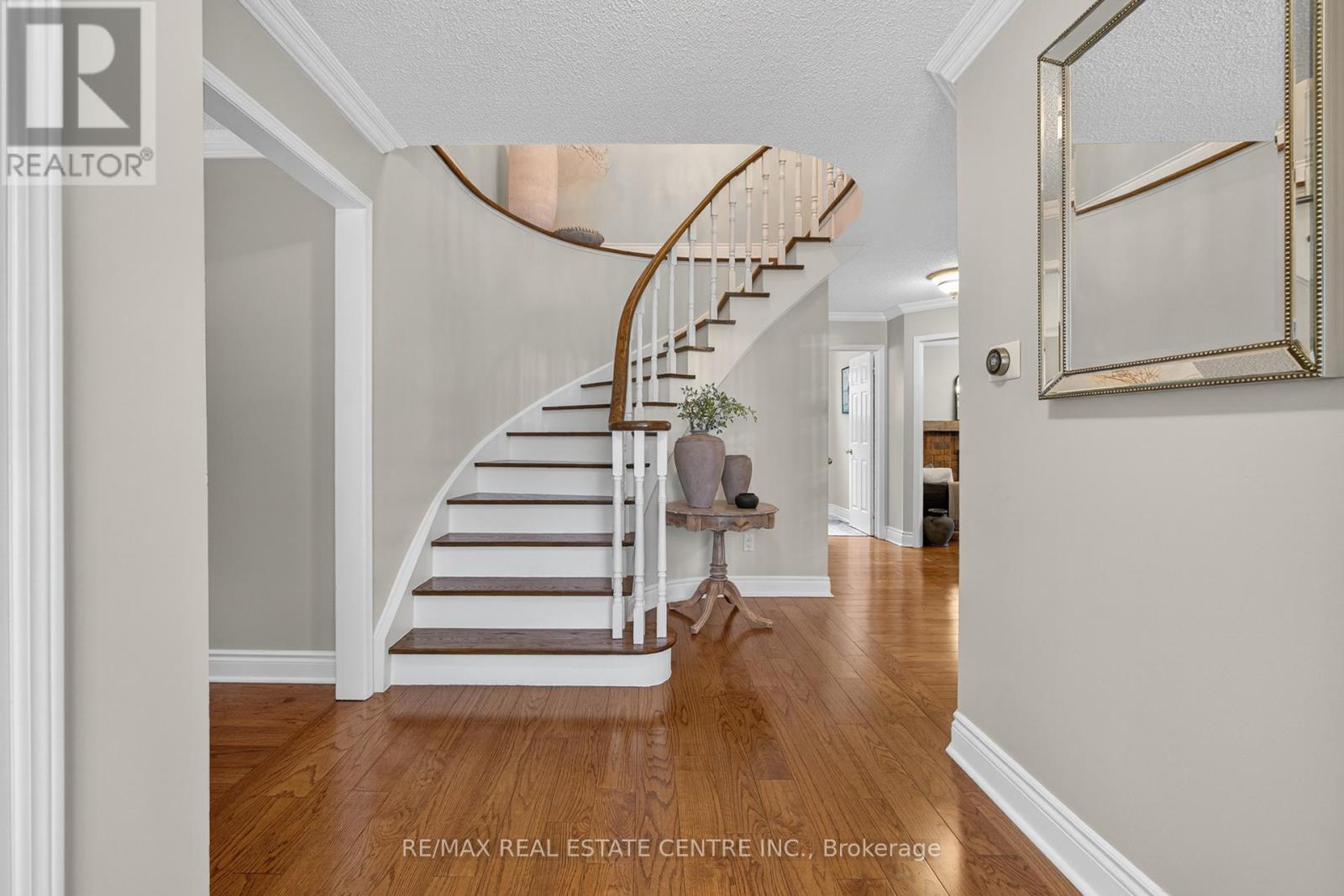 1436 Sprucewood Terrace, Oakville, Ontario  L6M 2P9 - Photo 9 - W12432289